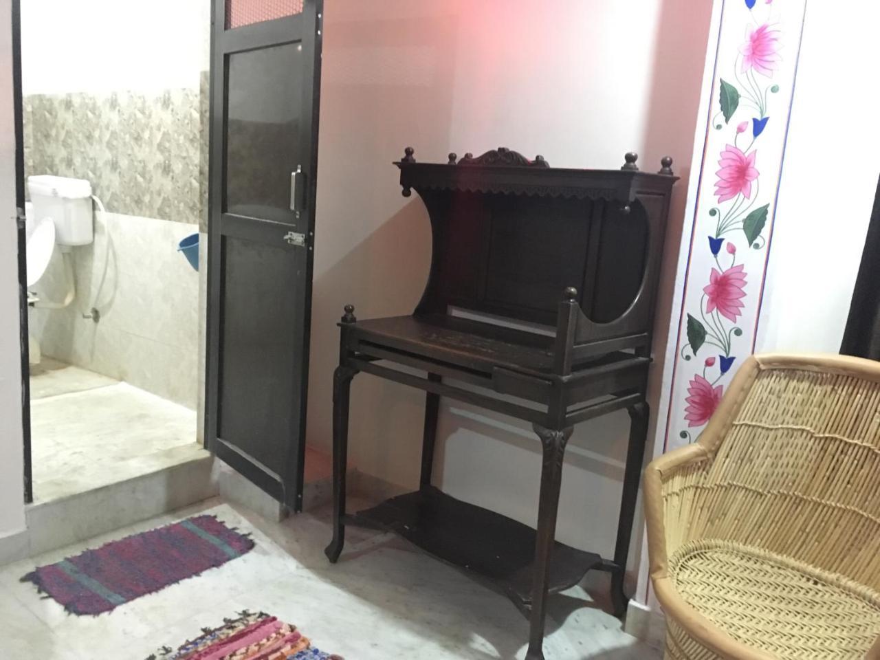 Black Pepper Home Stay Udaipur Luaran gambar