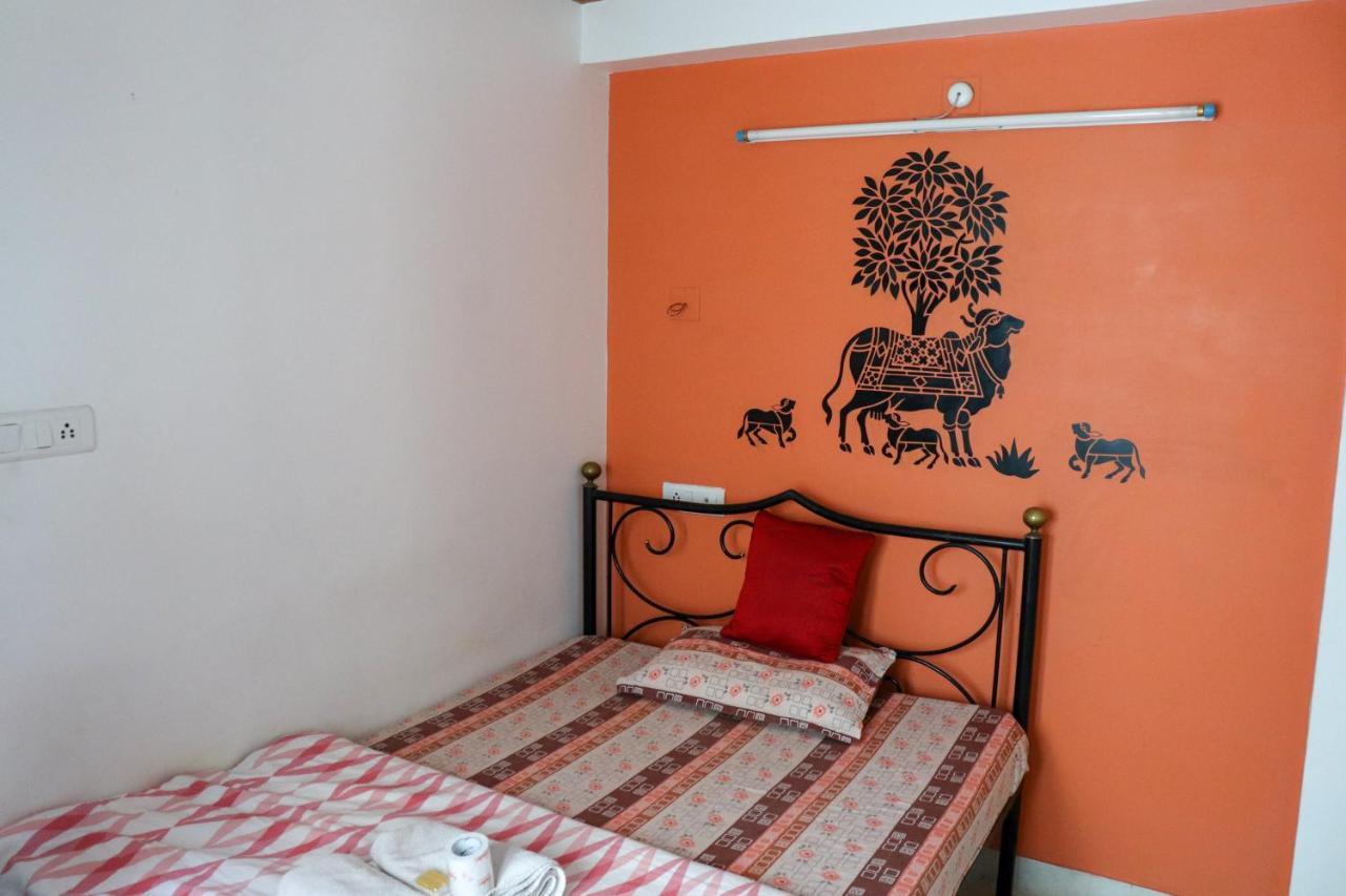 Black Pepper Home Stay Udaipur Luaran gambar